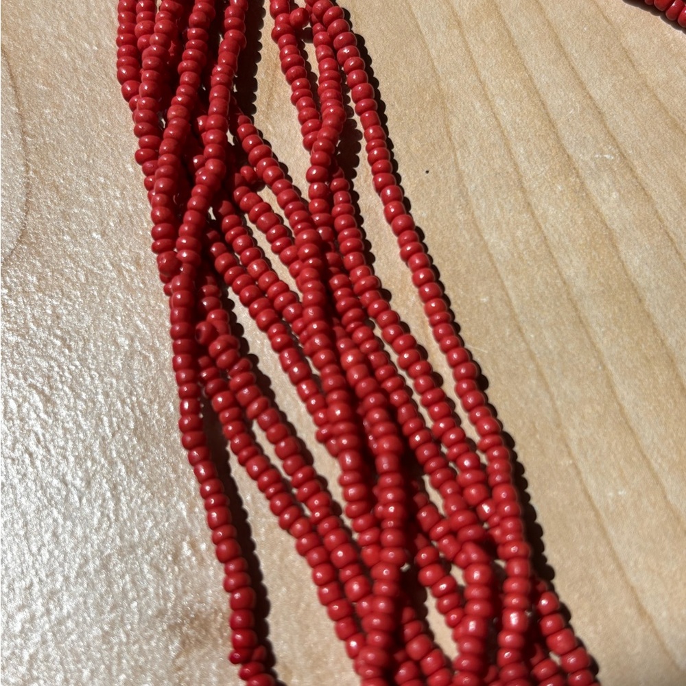 ZAD Cranberry and gold color seed bead necklace/ gold tone/measures 38 in length - Picture 8 of 9